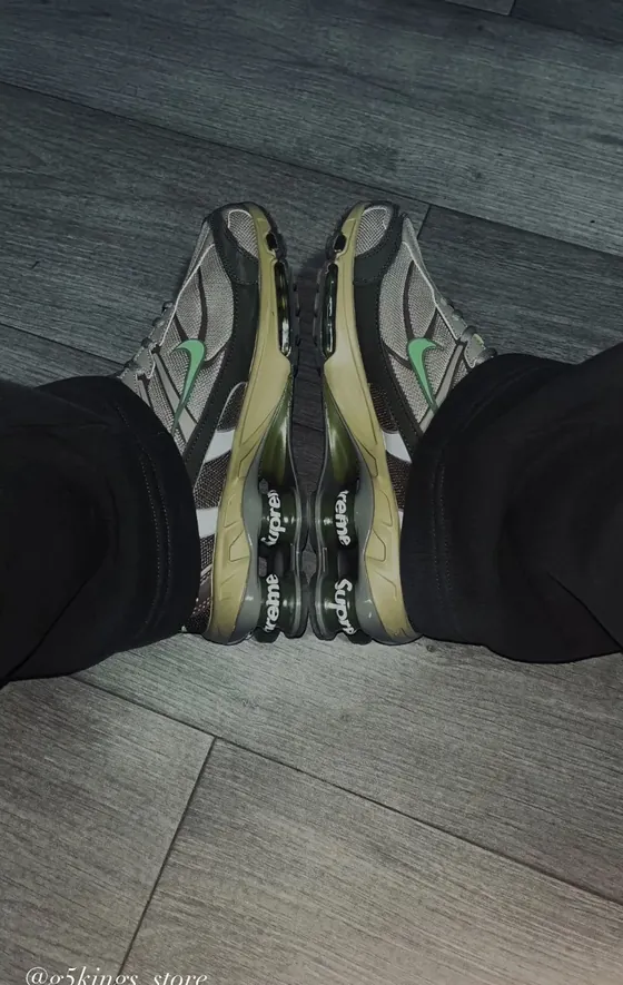 Cliente con sus Nike Shox puestas